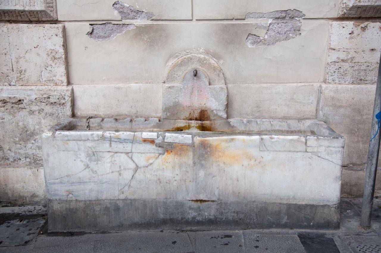 Repetita Juvant Rome Luaran gambar